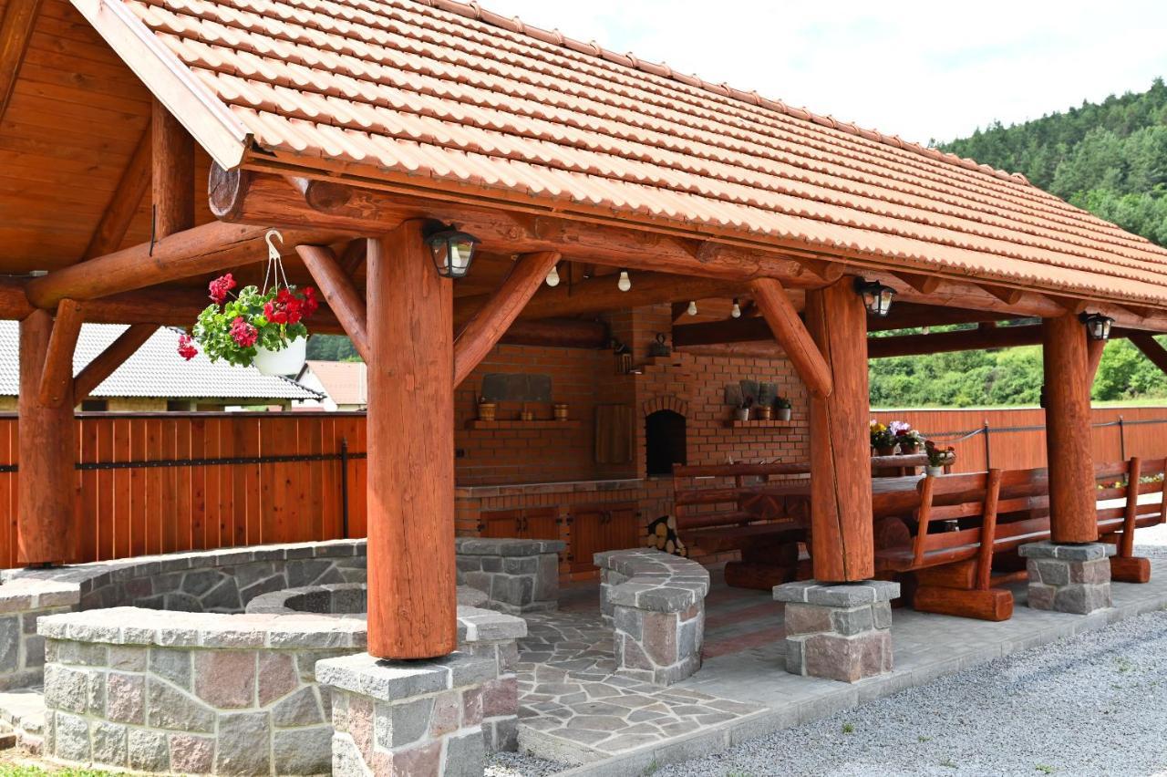 Dio Vendeghaz Hotel Прайд Екстериор снимка