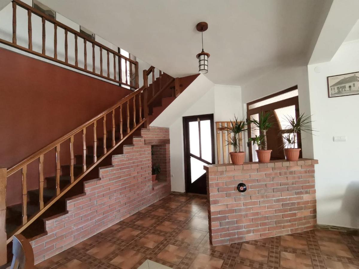 Dio Vendeghaz Hotel Прайд Екстериор снимка